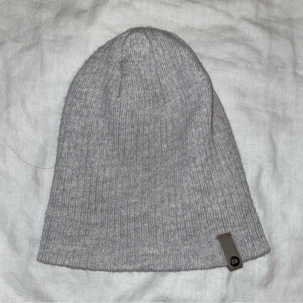 Bula Beanie Merino wool blend gray silver adult